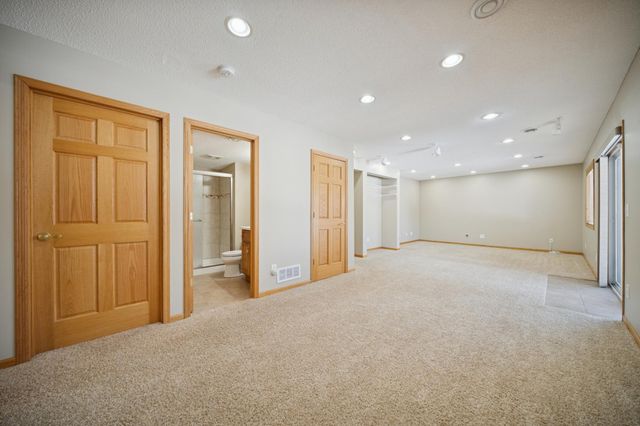 14381 Bluebird Trail NE, Prior Lake, MN 55372