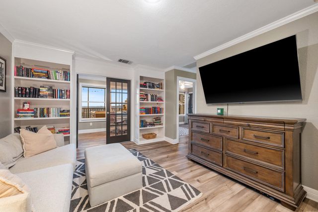 8414 Bronco Buster TRL, Lago Vista, TX 78645