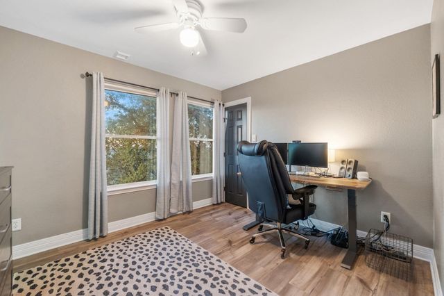 8414 Bronco Buster TRL, Lago Vista, TX 78645