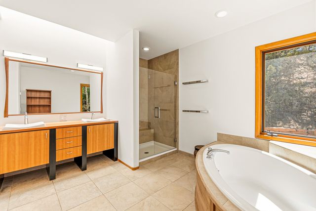 92 Alteza, Santa Fe, NM 87508