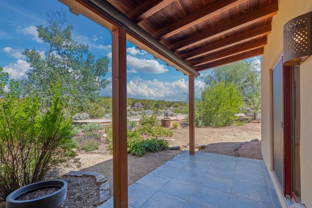 92 Alteza, Santa Fe, NM 87508