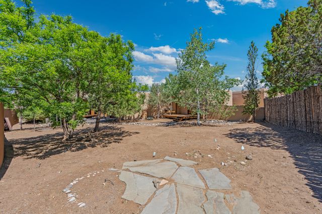 92 Alteza, Santa Fe, NM 87508