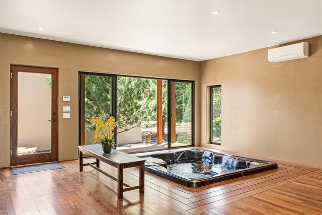 92 Alteza, Santa Fe, NM 87508