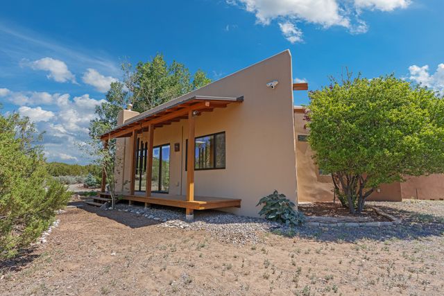 92 Alteza, Santa Fe, NM 87508