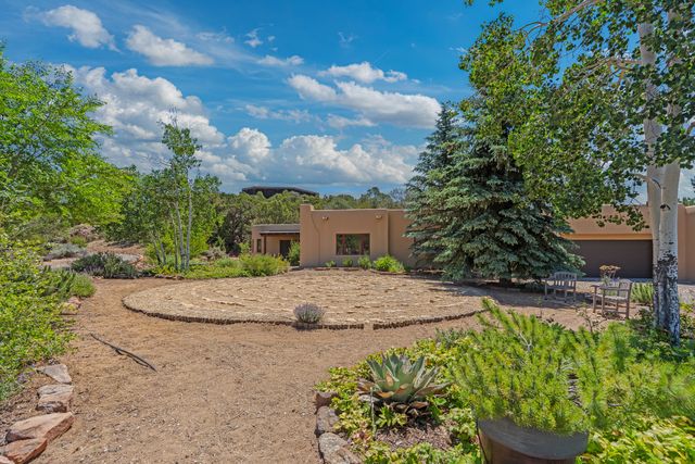 92 Alteza, Santa Fe, NM 87508