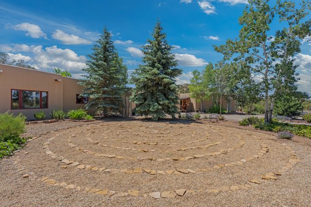 92 Alteza, Santa Fe, NM 87508