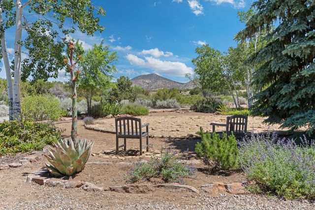 92 Alteza, Santa Fe, NM 87508