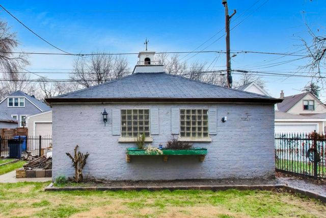 5150 W Carmen Avenue 2, Chicago, IL 60630