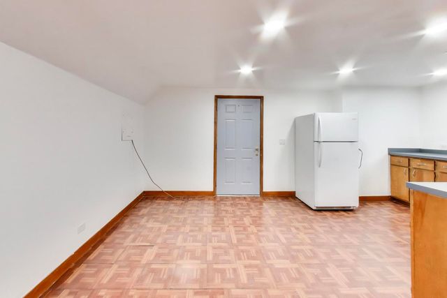 5150 W Carmen Avenue 2, Chicago, IL 60630