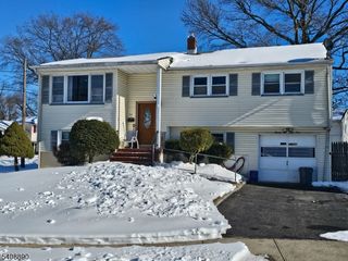 2469 Macarthur Dr, Union Twp., NJ 07083