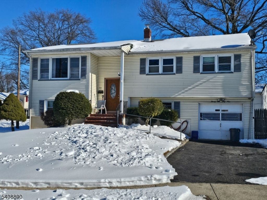 2469 Macarthur Dr, Union Twp., NJ 07083