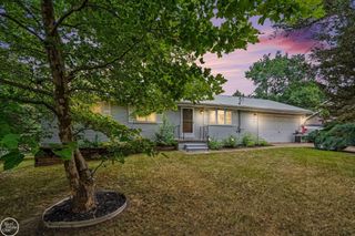 2040 Willhite Road, Waterford, MI 48327