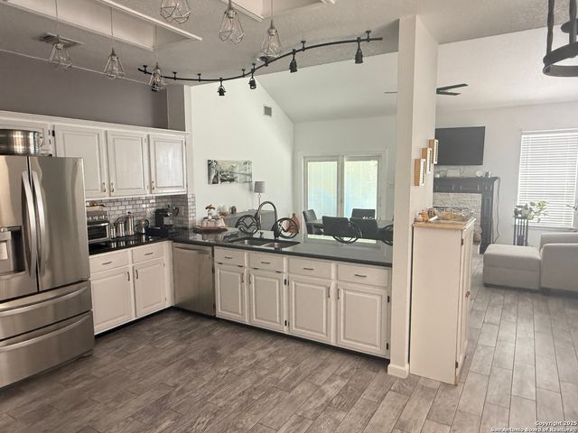 2710 Montebello, San Antonio, TX 78259