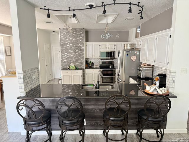 2710 Montebello, San Antonio, TX 78259