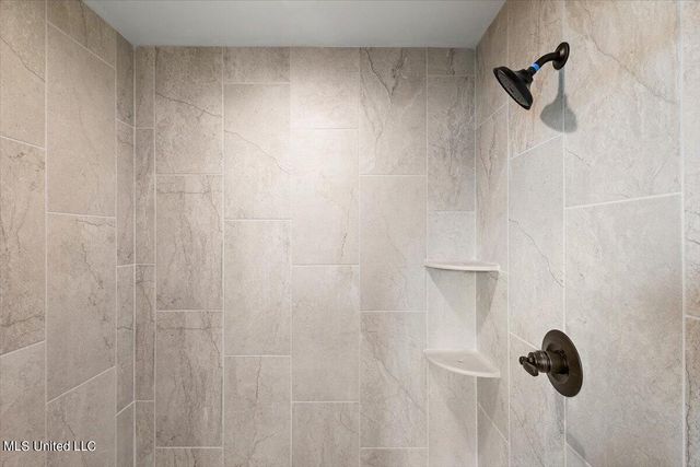 6502 Benjamin Cove, Walls, MS 38680