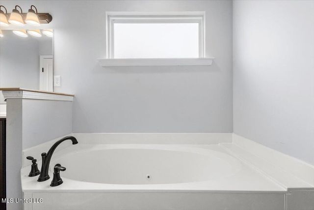 6502 Benjamin Cove, Walls, MS 38680