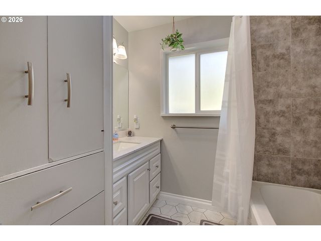 4916 Ne 22ND Ave, Vancouver, WA 98663