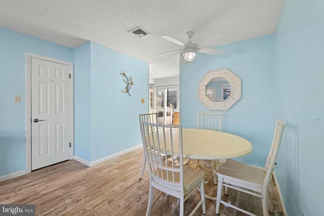 35 S SEAS CT, Barnegat, NJ 08005