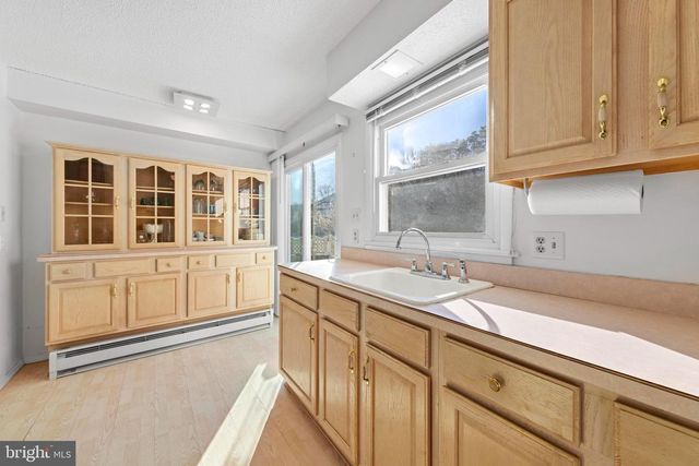 35 S SEAS CT, Barnegat, NJ 08005