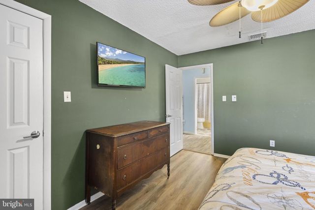 35 S SEAS CT, Barnegat, NJ 08005