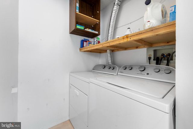 35 S SEAS CT, Barnegat, NJ 08005