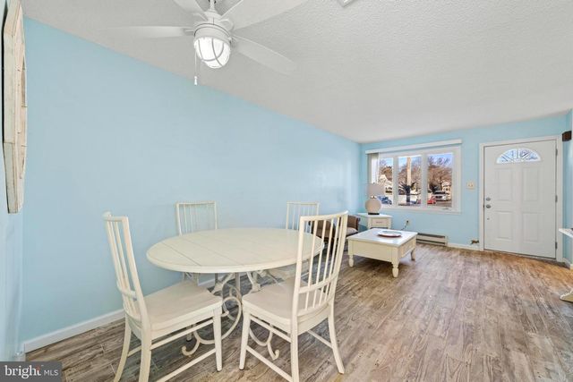 35 S SEAS CT, Barnegat, NJ 08005