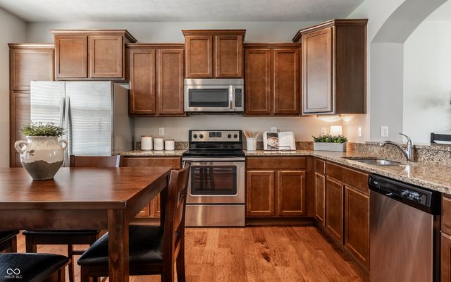 14020 E End Road, Fishers, IN 46037