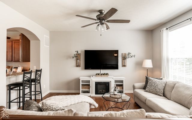 14020 E End Road, Fishers, IN 46037