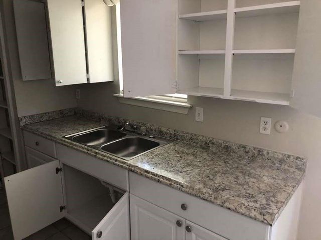 406 Wisteria Street, Richwood, TX 77531
