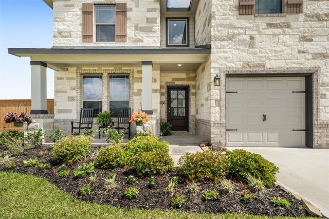 210 Valley Ranch Trail, Dayton, TX 77535