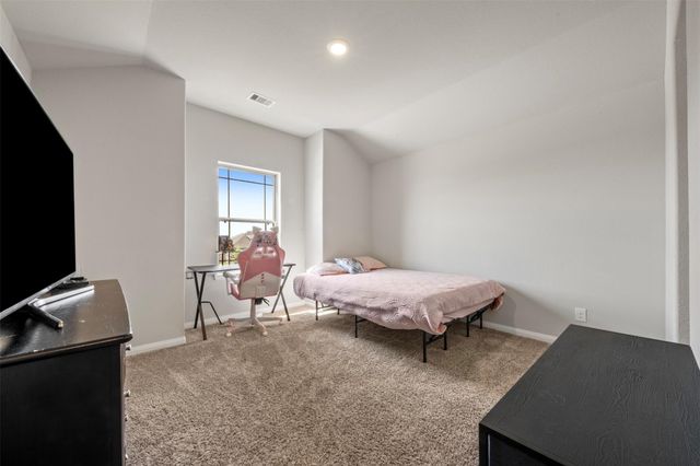 210 Valley Ranch Trail, Dayton, TX 77535