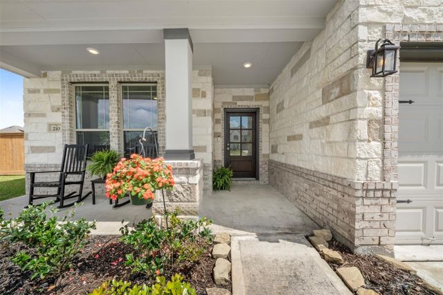 210 Valley Ranch Trail, Dayton, TX 77535