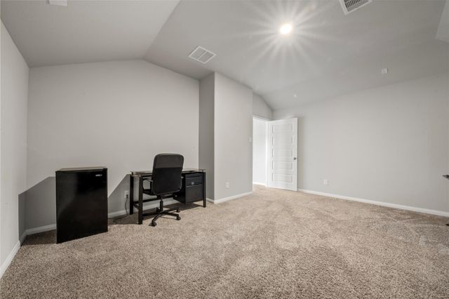 210 Valley Ranch Trail, Dayton, TX 77535