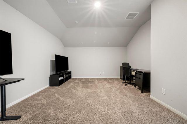 210 Valley Ranch Trail, Dayton, TX 77535