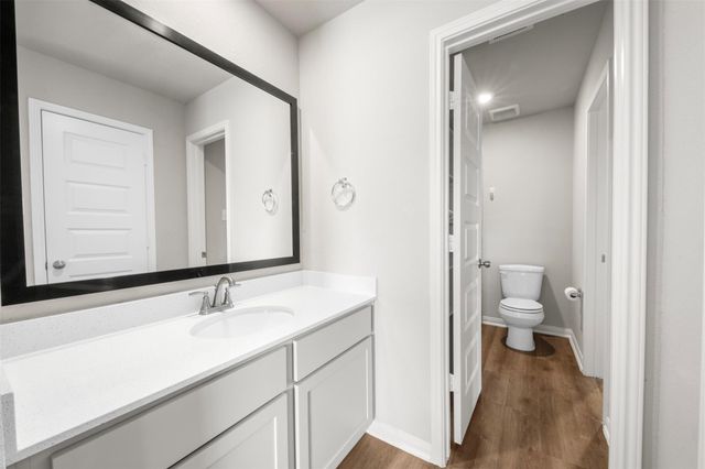 210 Valley Ranch Trail, Dayton, TX 77535