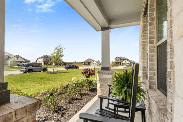 210 Valley Ranch Trail, Dayton, TX 77535