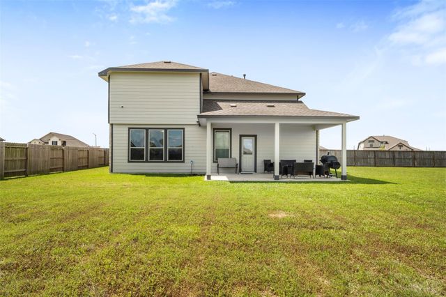 210 Valley Ranch Trail, Dayton, TX 77535