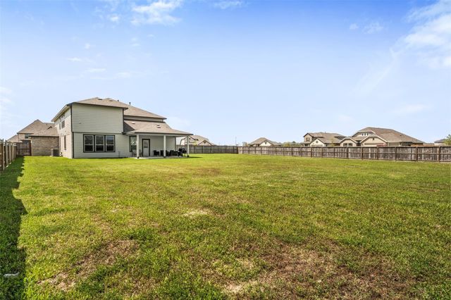 210 Valley Ranch Trail, Dayton, TX 77535