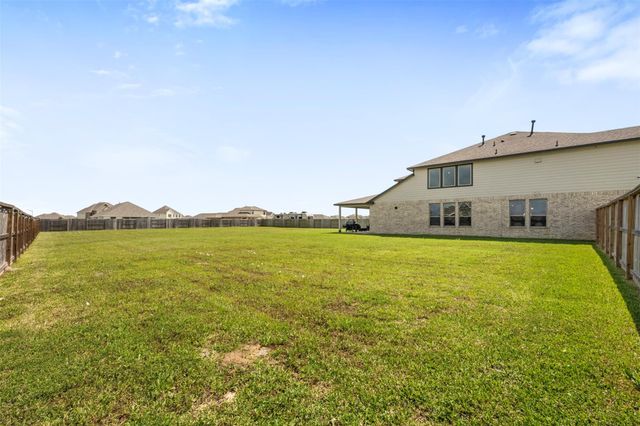 210 Valley Ranch Trail, Dayton, TX 77535