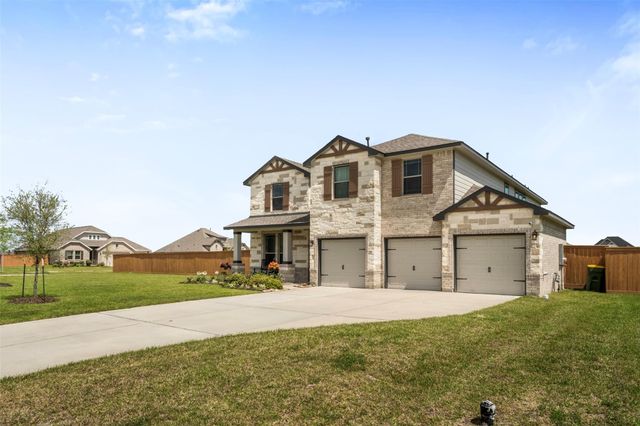 210 Valley Ranch Trail, Dayton, TX 77535