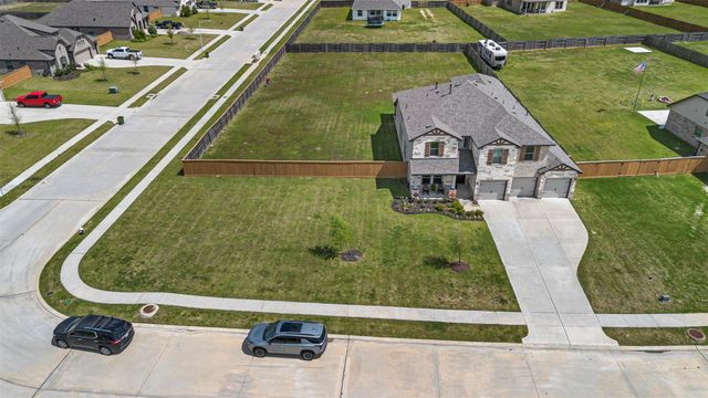 210 Valley Ranch Trail, Dayton, TX 77535