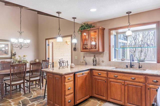112117 Haering Circle, Chaska, MN 55318