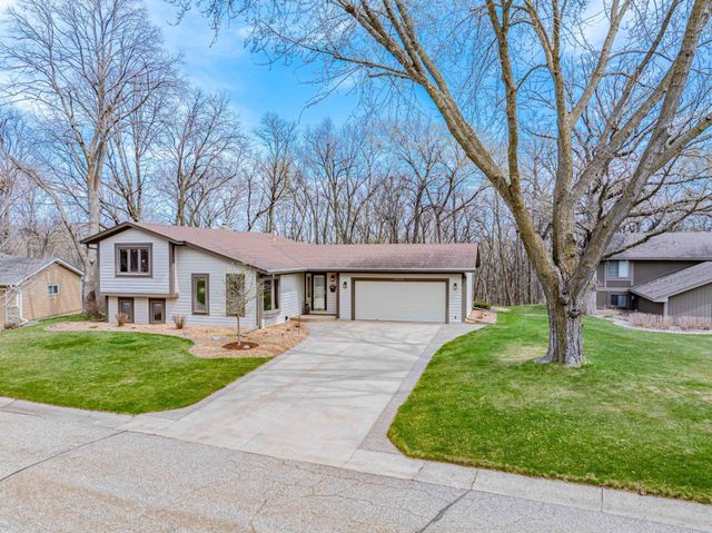 112117 Haering Circle, Chaska, MN 55318