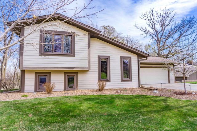 112117 Haering Circle, Chaska, MN 55318