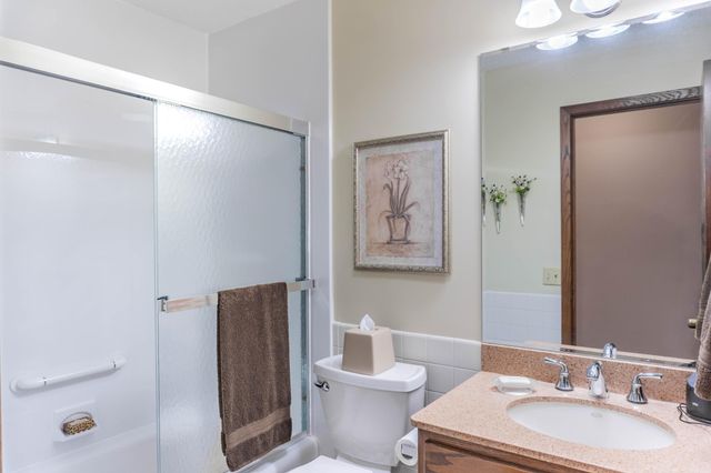 112117 Haering Circle, Chaska, MN 55318