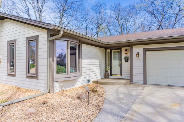 112117 Haering Circle, Chaska, MN 55318