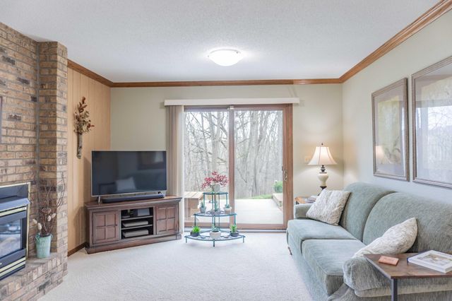 112117 Haering Circle, Chaska, MN 55318