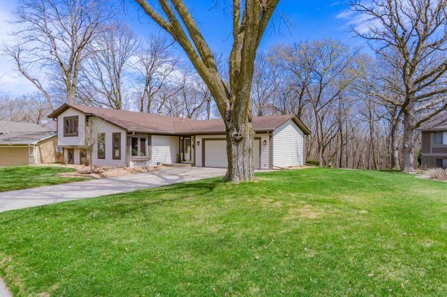 112117 Haering Circle, Chaska, MN 55318