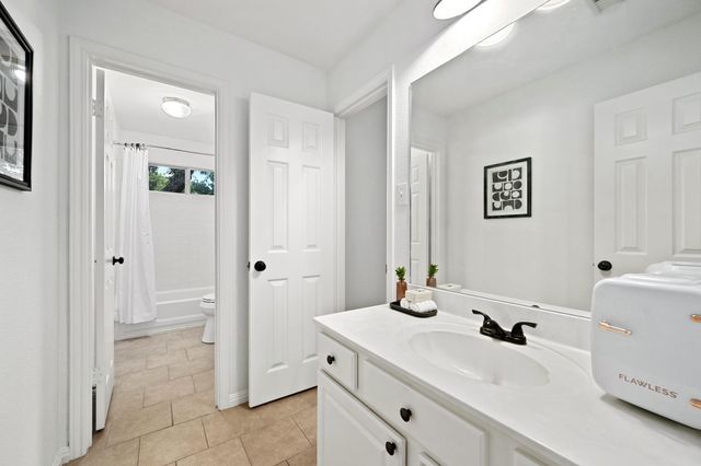 6003 Spindletop TER, Round Rock, TX 78681
