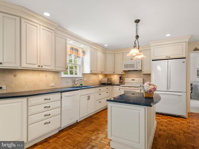 833 MARRONES COURT, West Chester, PA 19382